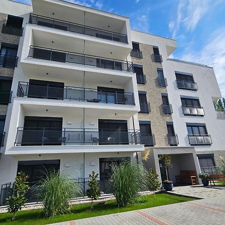 Harmonia Riva Apartman B11 Dunajská Streda Exterior photo